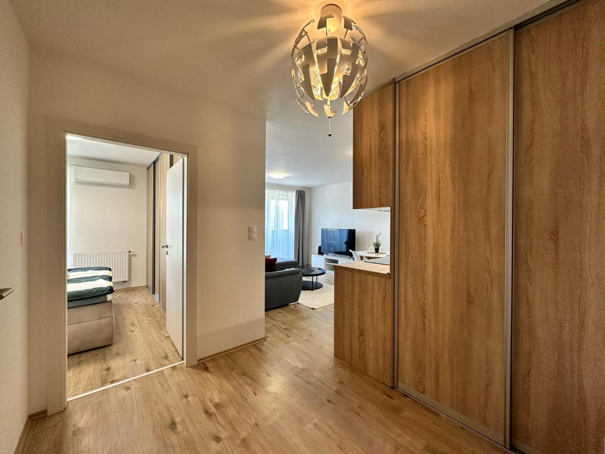 Novozariadeny Apartman Pri Starom Moste Bratislava Exterior photo